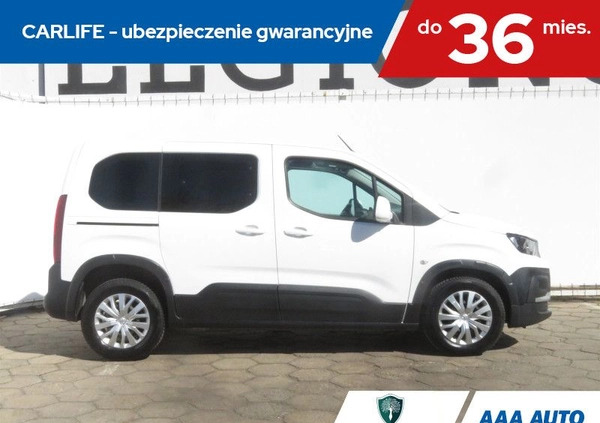Peugeot Rifter cena 56000 przebieg: 155269, rok produkcji 2019 z Sędziszów Małopolski małe 211
